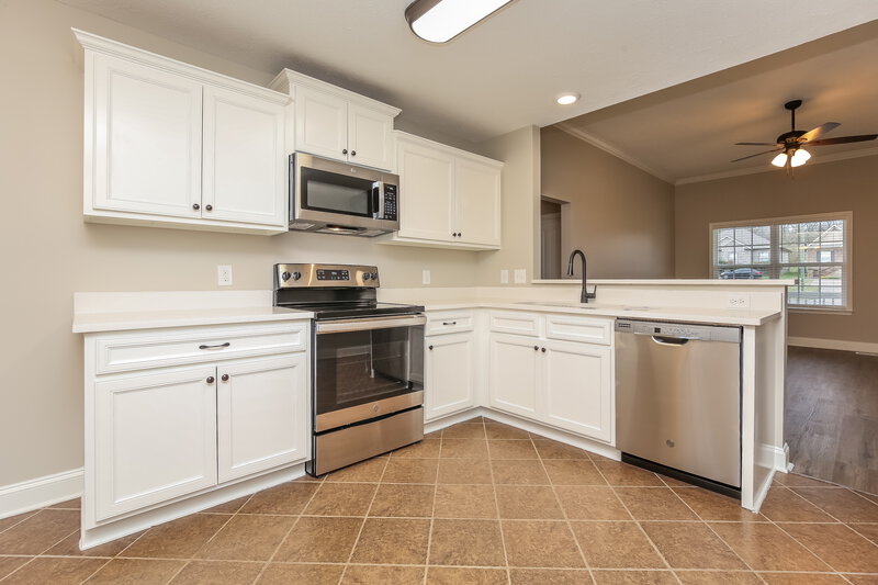 1,715/Mo, 101 Larkin Springs Rd Madison, TN 37115 Kitchen View
