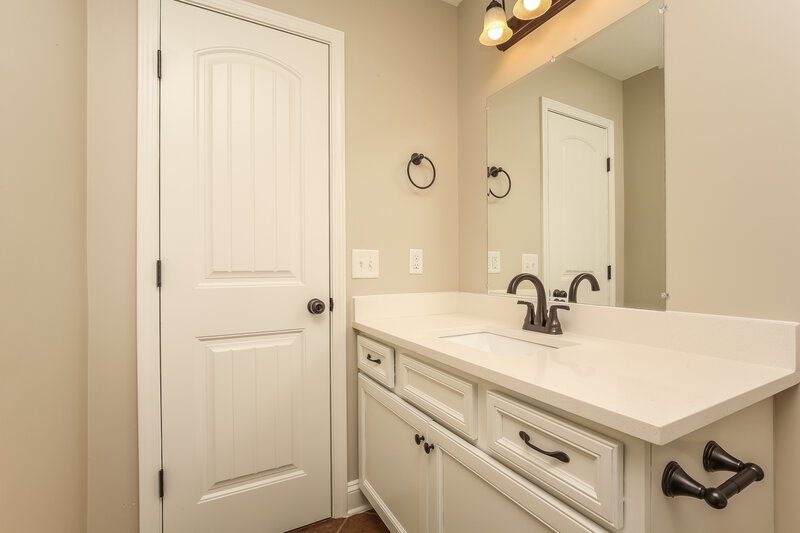 1,715/Mo, 101 Larkin Springs Rd Madison, TN 37115 Bathroom View 2