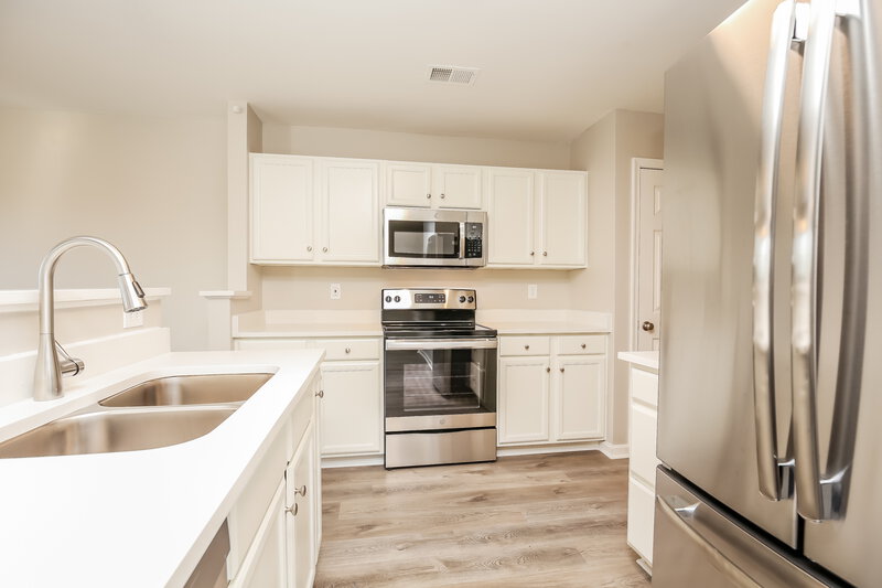 2,330/Mo, 3113 Penn Meade Way Nashville, TN 37214 Kitchen View