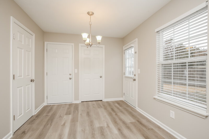 1,895/Mo, 1103 Phelissa Dr La Vergne, TN 37086 Dining Room View 2