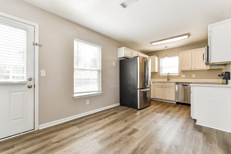 1,895/Mo, 1103 Phelissa Dr La Vergne, TN 37086 Dining Room View 2