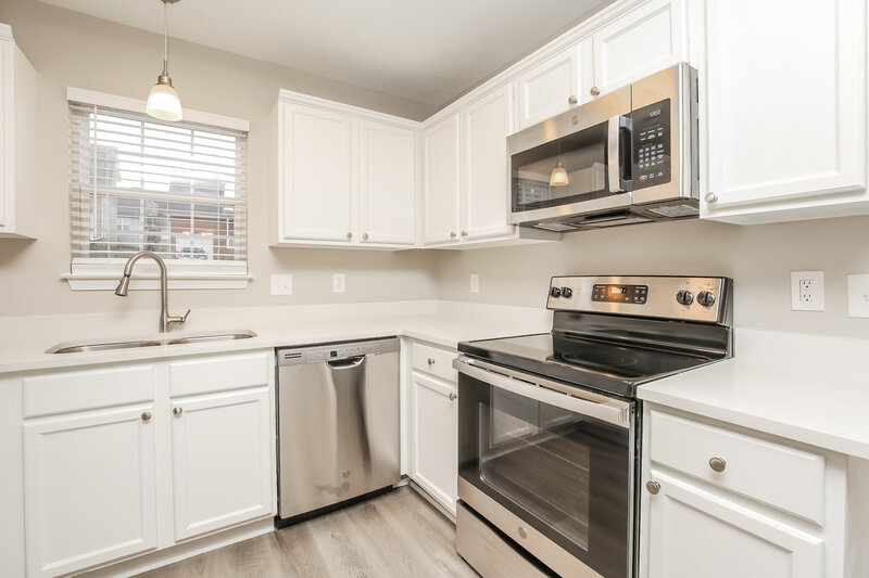 1,895/Mo, 1103 Phelissa Dr La Vergne, TN 37086 Kitchen View