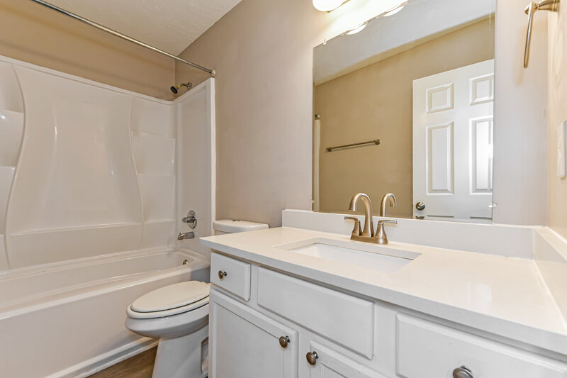 1,895/Mo, 1103 Phelissa Dr La Vergne, TN 37086 Bathroom View
