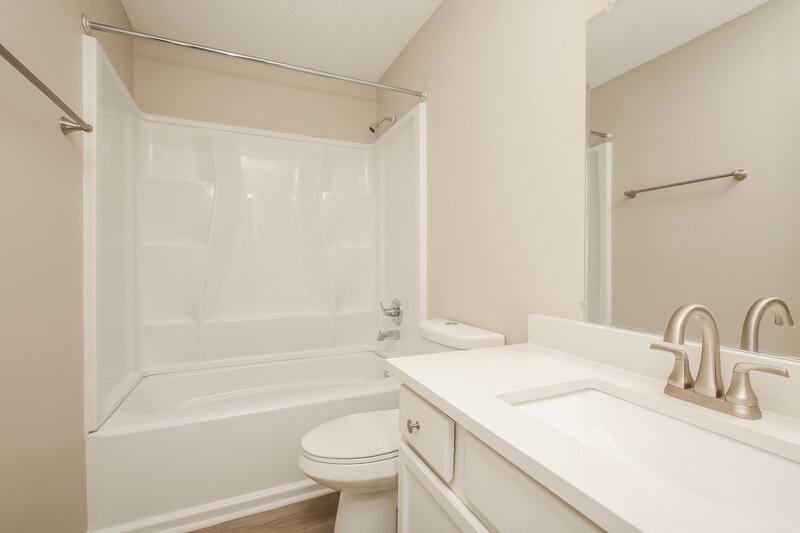 1,895/Mo, 1103 Phelissa Dr La Vergne, TN 37086 Bathroom View