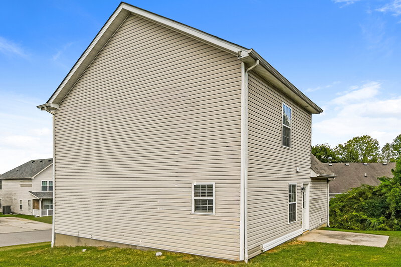 1,895/Mo, 1103 Phelissa Dr La Vergne, TN 37086 Rear View 2