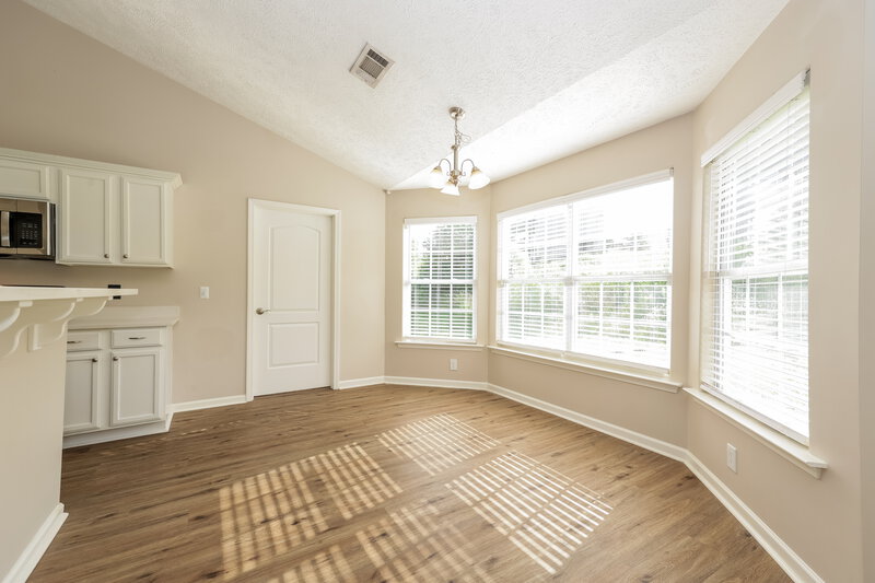 1,955/Mo, 106 Lyndhurst Dr La Vergne, TN 37086 Dining Room View