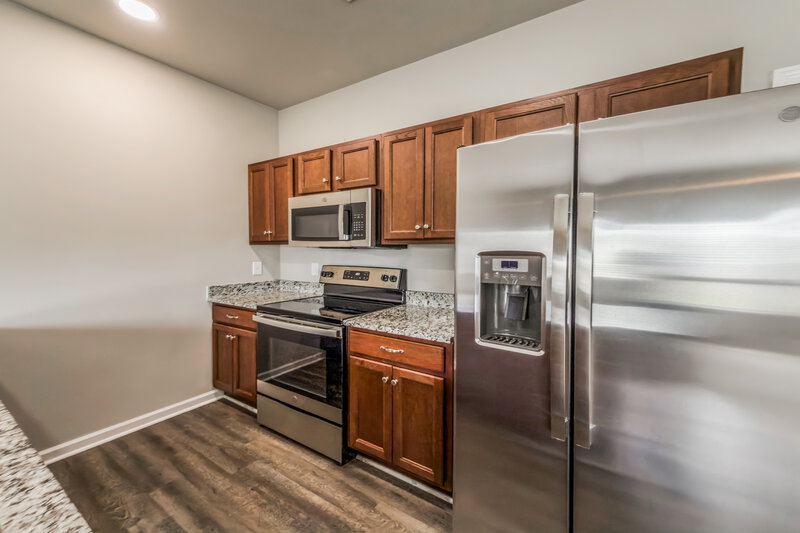 2,220/Mo, 2240 Lismore Dr Murfreesboro, TN 37130 Kitchen View