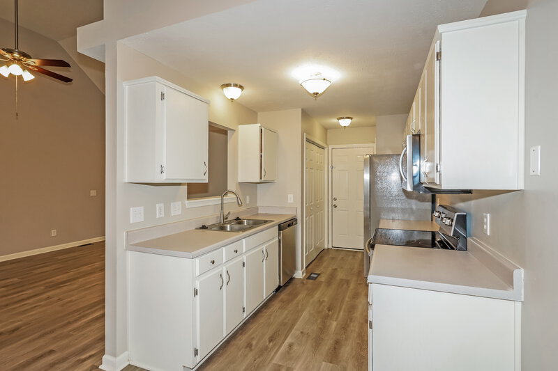 3,410/Mo, 511 Parrish Way Mount Juliet, TN 37122 Kitchen View 2