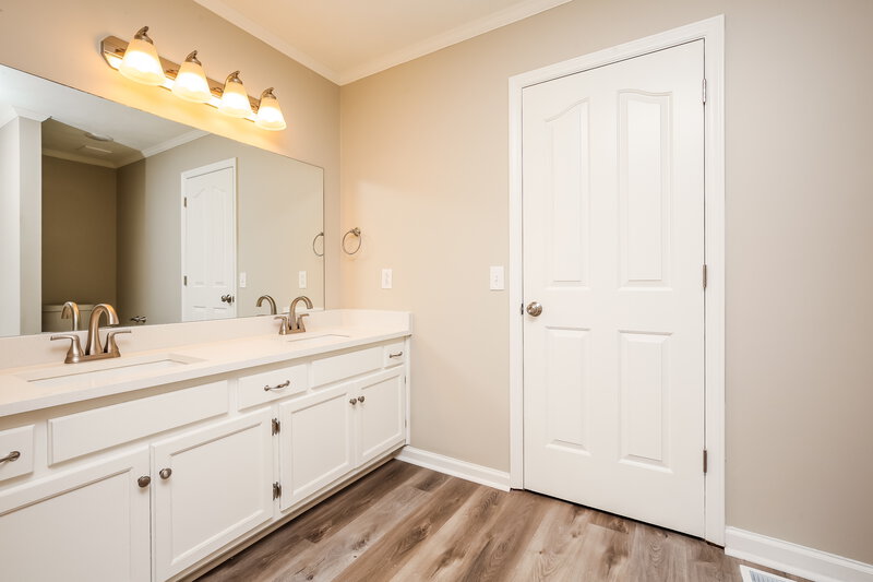 2,550/Mo, 417 St Francis Ave Smyrna, TN 37167 Main Bathroom View 2