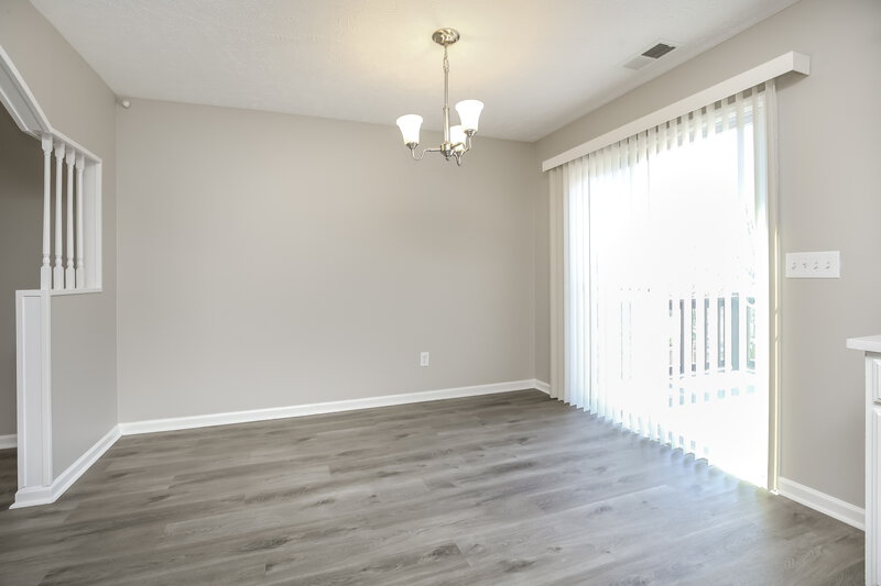 1,910/Mo, 5017 Luker Ln Antioch, TN 37013 Dining Room View 2