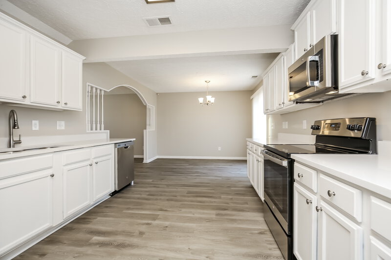 1,910/Mo, 5017 Luker Ln Antioch, TN 37013 Kitchen View 2