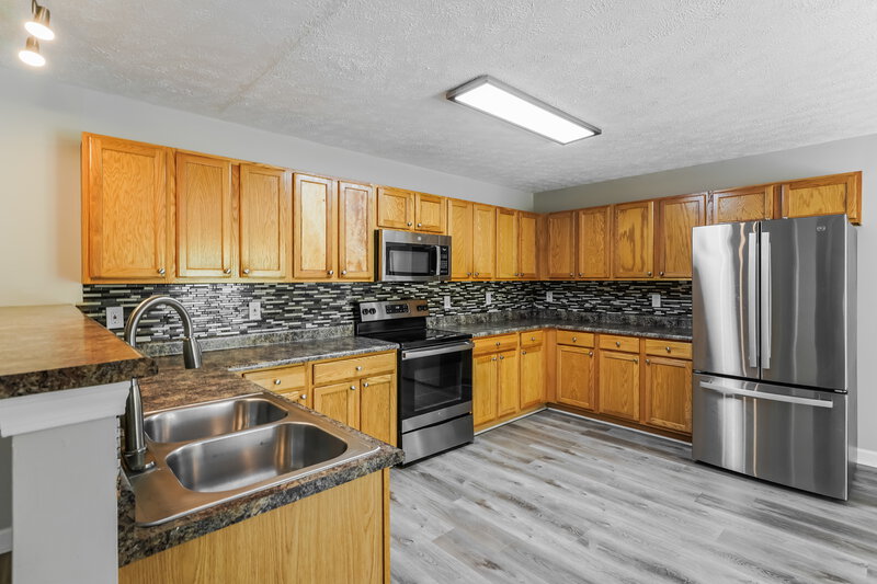 2,125/Mo, 685 Belgium Dr Hermitage, TN 37076 Kitchen View 2