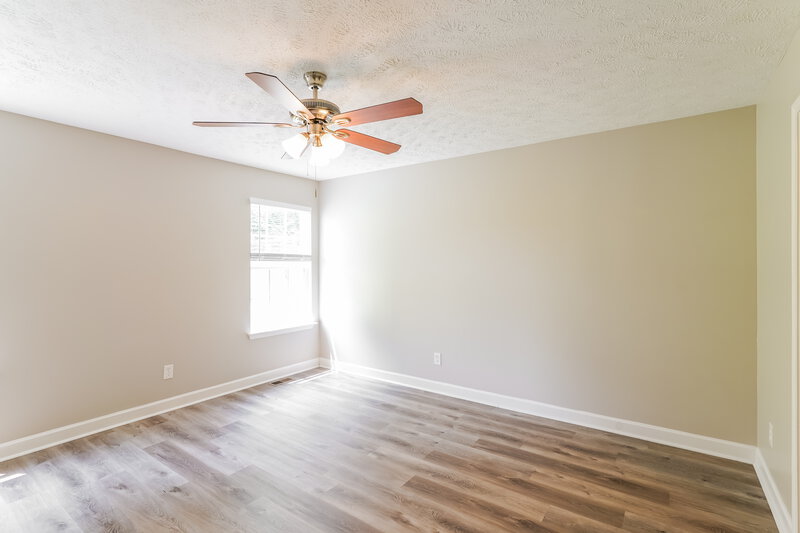 2,125/Mo, 685 Belgium Dr Hermitage, TN 37076 Main Bedroom View
