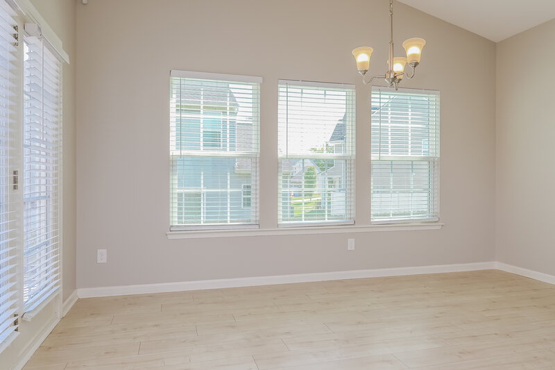 2,680/Mo, 2212 Ambergate Dr Murfreesboro, TN 37127 Dining Room View