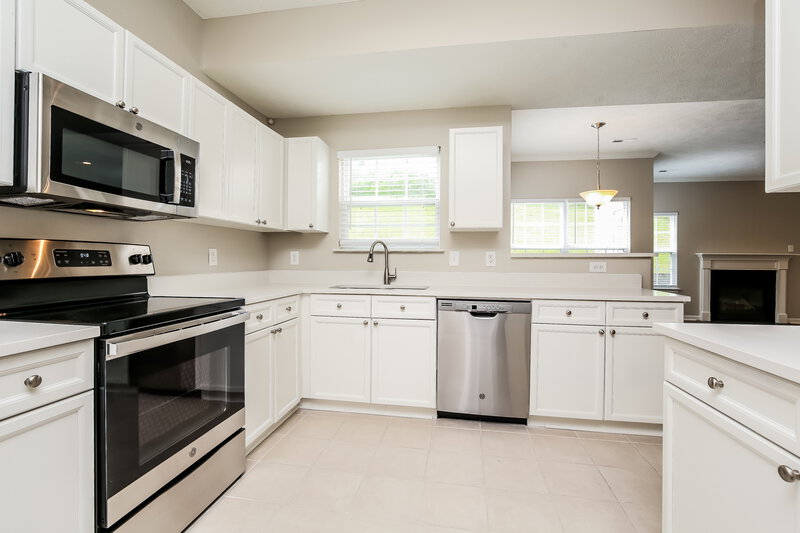 2,935/Mo, 165 Claybrook Ln Antioch, TN 37013 Kitchen View