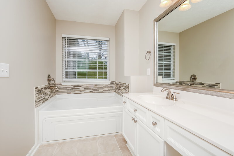 2,935/Mo, 165 Claybrook Ln Antioch, TN 37013 Main Bathroom View