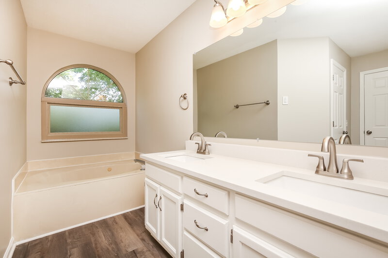 2,390/Mo, 1540 Joe Pyron Dr Madison, TN 37115 Main Bathroom View