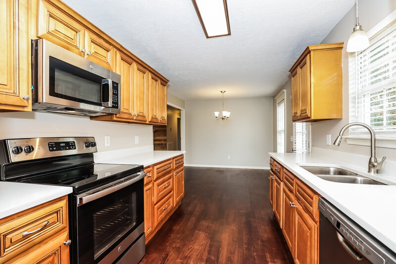 3,170/Mo, 1980 Bishop Ave Murfreesboro, TN 37127 Kitchen View 2