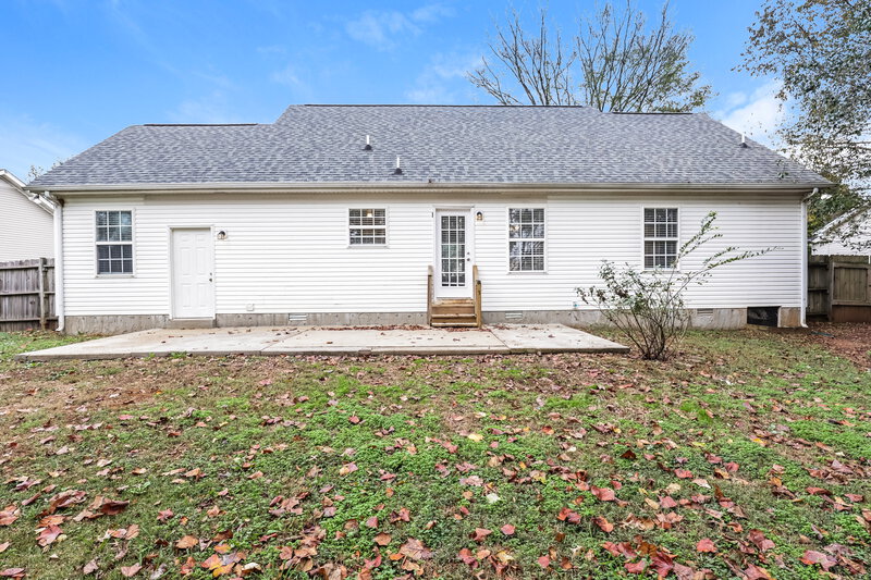 3,170/Mo, 1980 Bishop Ave Murfreesboro, TN 37127 Rear View