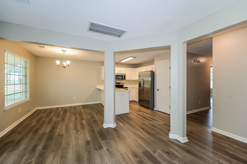 1,940/Mo, 309 Cedar Park Cir La Vergne, TN 37086 Living Room View 3