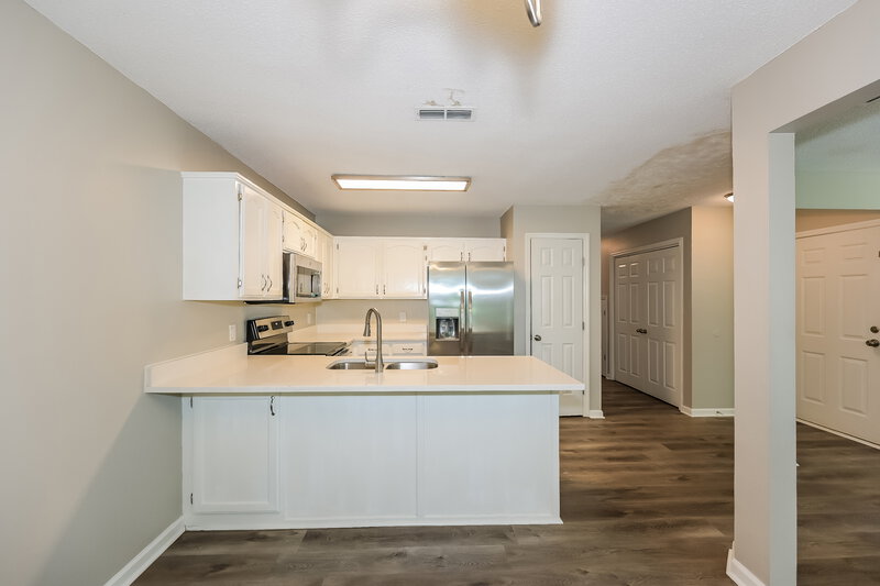 1,940/Mo, 309 Cedar Park Cir La Vergne, TN 37086 Kitchen View