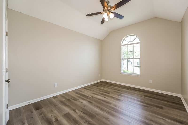 1,940/Mo, 309 Cedar Park Cir La Vergne, TN 37086 Main Bedroom View