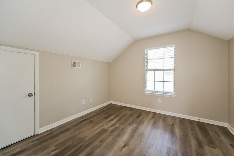 1,940/Mo, 309 Cedar Park Cir La Vergne, TN 37086 Bedroom View 2