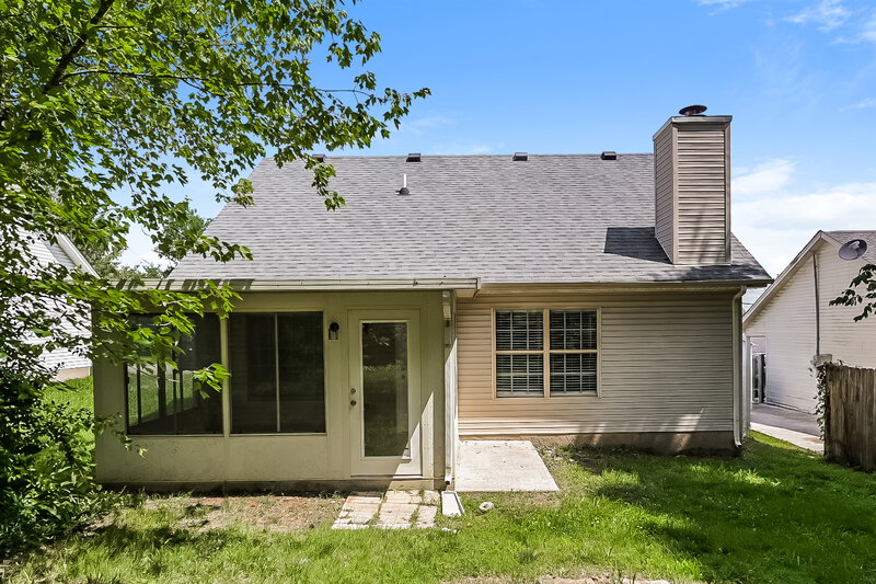 1,940/Mo, 309 Cedar Park Cir La Vergne, TN 37086 Rear View