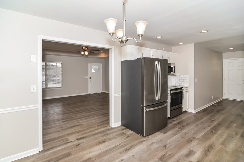 2,070/Mo, 1002 Wismar Ct Murfreesboro, TN 37130 Dining Room View 2