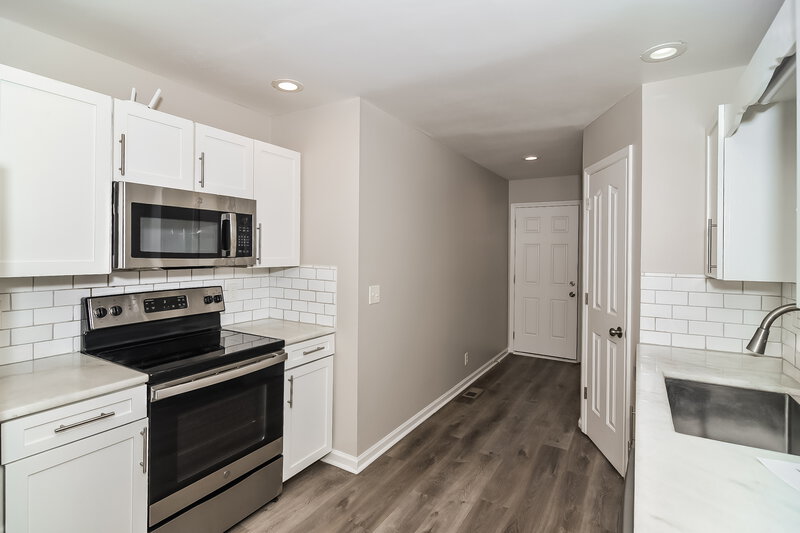 2,070/Mo, 1002 Wismar Ct Murfreesboro, TN 37130 Kitchen View