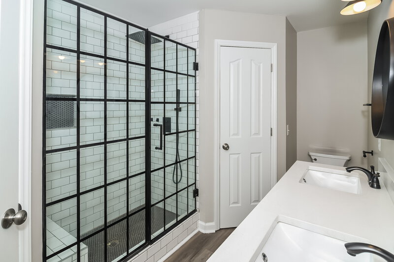 2,070/Mo, 1002 Wismar Ct Murfreesboro, TN 37130 Main Bathroom View