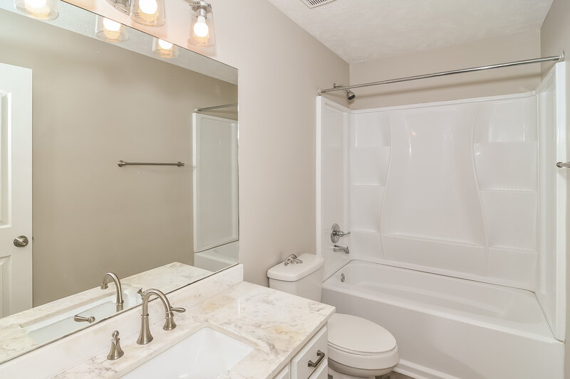 2,070/Mo, 1002 Wismar Ct Murfreesboro, TN 37130 Bathroom View