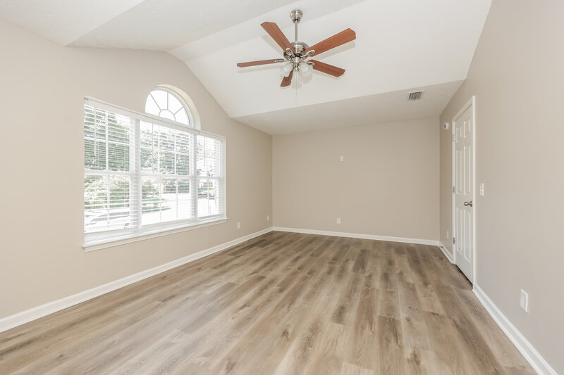 2,090/Mo, 200 Lake Forest Dr La Vergne, TN 37086 Main Bedroom View