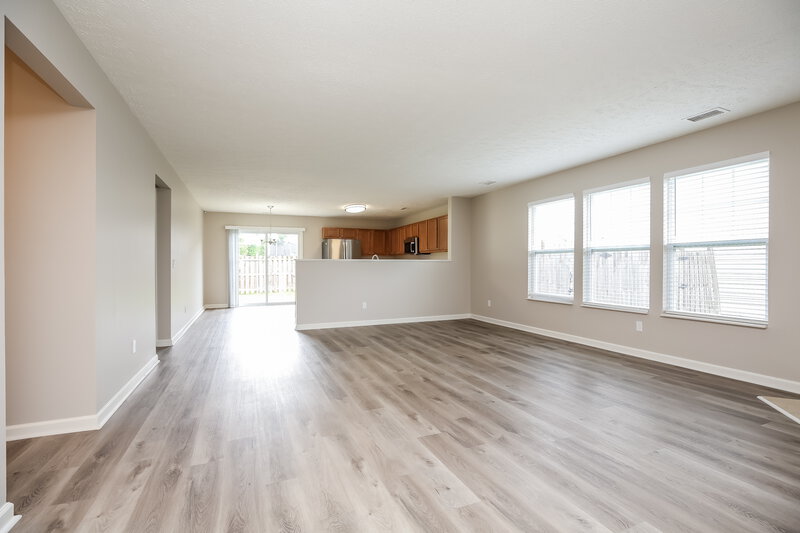 2,350/Mo, 352 Stewart Springs Dr Smyrna, TN 37167 Living Room View