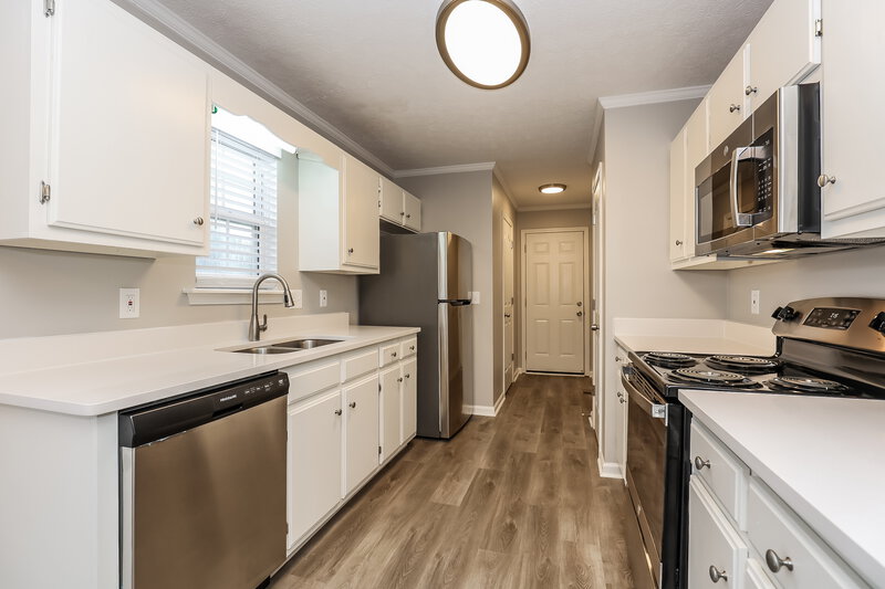 2,255/Mo, 7899 Rainey Dr Antioch, TN 37013 Kitchen View