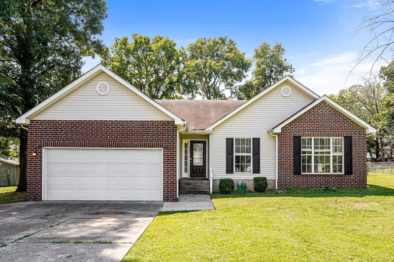 2,110/Mo, 404 Bon Aqua Dr La Vergne, TN 37086 External View