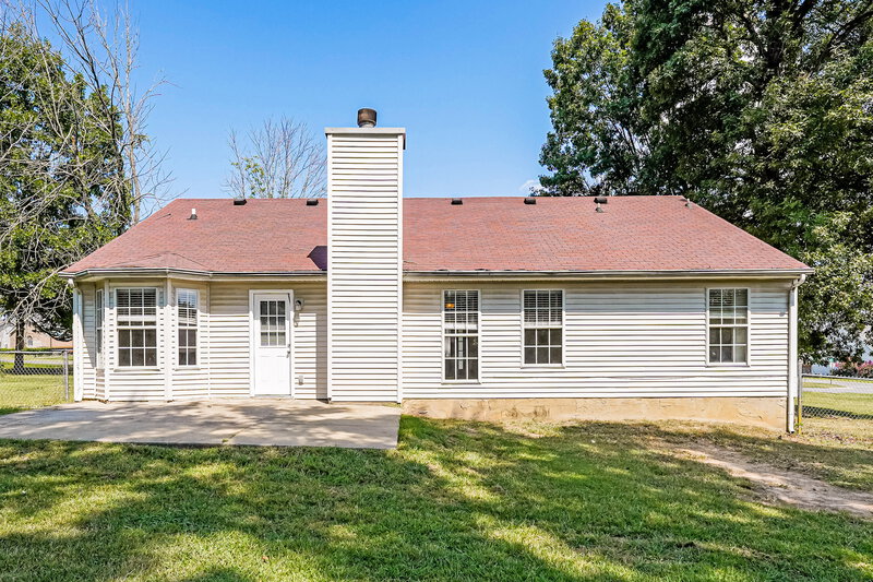 2,110/Mo, 404 Bon Aqua Dr La Vergne, TN 37086 Rear View