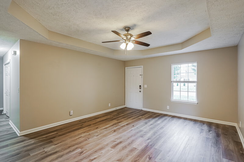 2,010/Mo, 1723 Locerbie Dr Murfreesboro, TN 37128 Living Room View 2