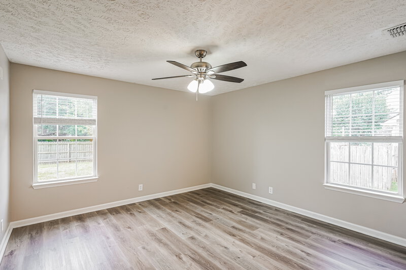 2,010/Mo, 1723 Locerbie Dr Murfreesboro, TN 37128 Main Bedroom View 2