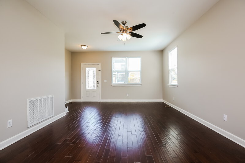 2,295/Mo, 704 Ellie Dr Madison, TN 37115 Living Room View
