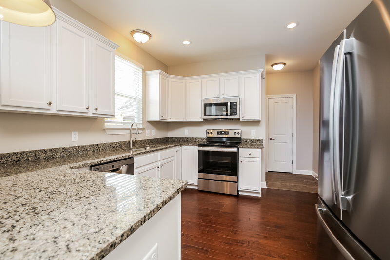 2,295/Mo, 704 Ellie Dr Madison, TN 37115 Kitchen View