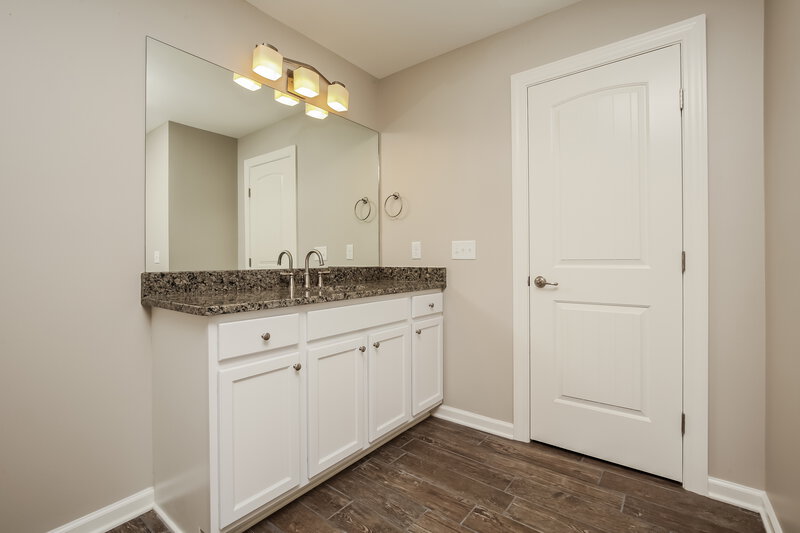 2,295/Mo, 704 Ellie Dr Madison, TN 37115 Bathroom View