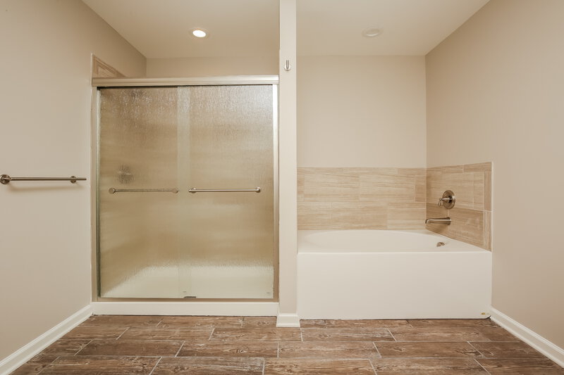 2,295/Mo, 704 Ellie Dr Madison, TN 37115 Bathroom View 2