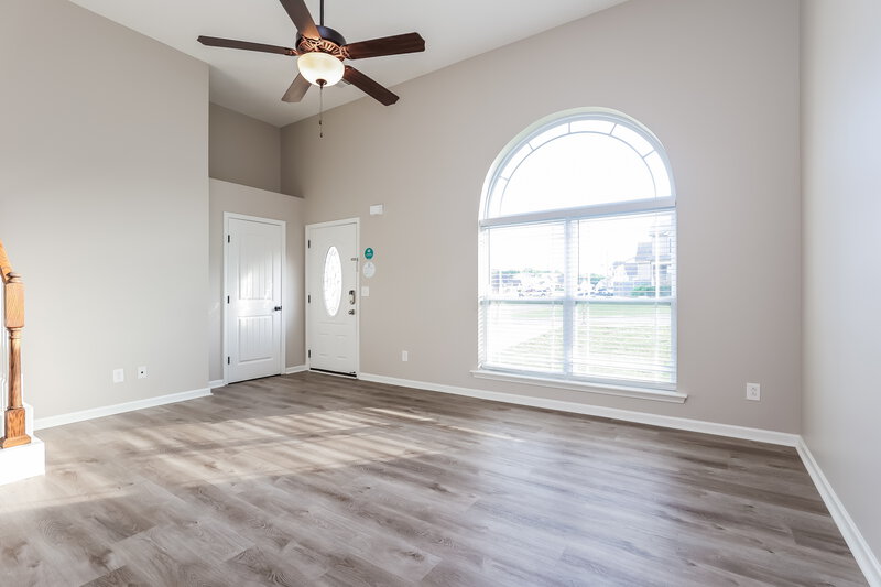 3,110/Mo, 713 Wildwood Dr Smyrna, TN 37167 Living Room View 2