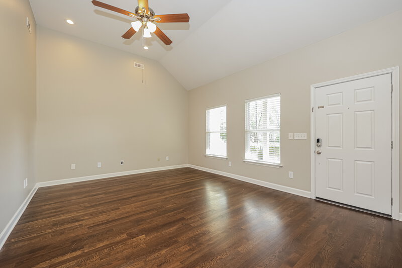 2,085/Mo, 111 Parrish St La Vergne, TN 37086 Living Room View