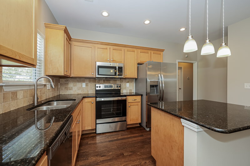 2,085/Mo, 111 Parrish St La Vergne, TN 37086 Kitchen View 2