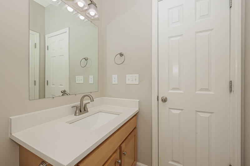 2,085/Mo, 111 Parrish St La Vergne, TN 37086 Bathroom View