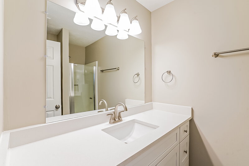 2,635/Mo, 205 Lexington Dr Smyrna, TN 37167 Main Bathroom View