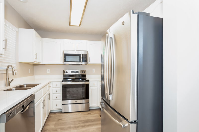 2,430/Mo, 3117 Barksdale Harbor Dr Nashville, TN 37214 Kitchen View