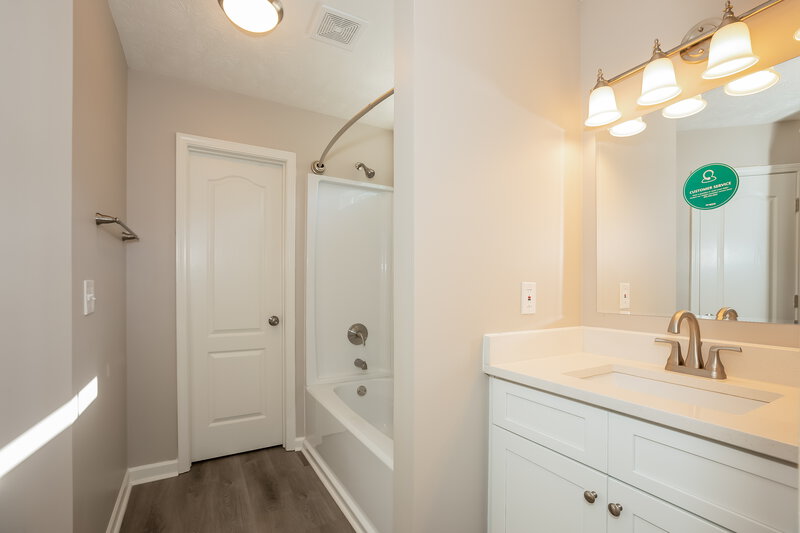 2,430/Mo, 3117 Barksdale Harbor Dr Nashville, TN 37214 Main Bathroom View